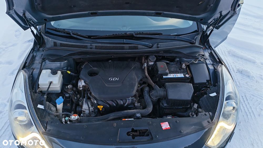 Hyundai i40 Kombi blue 1.6 Family+ - 36