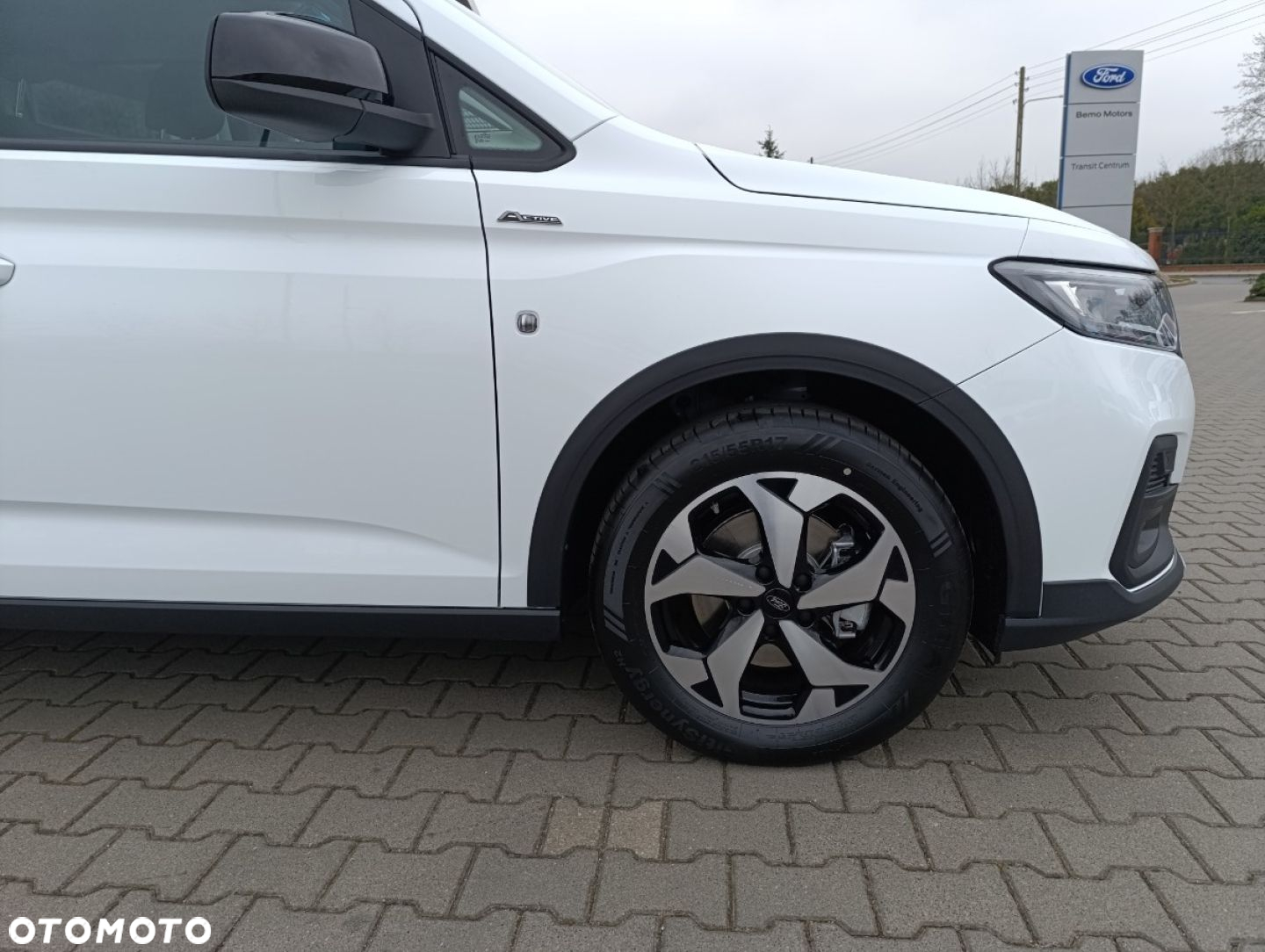 Ford Transit Connect - 8