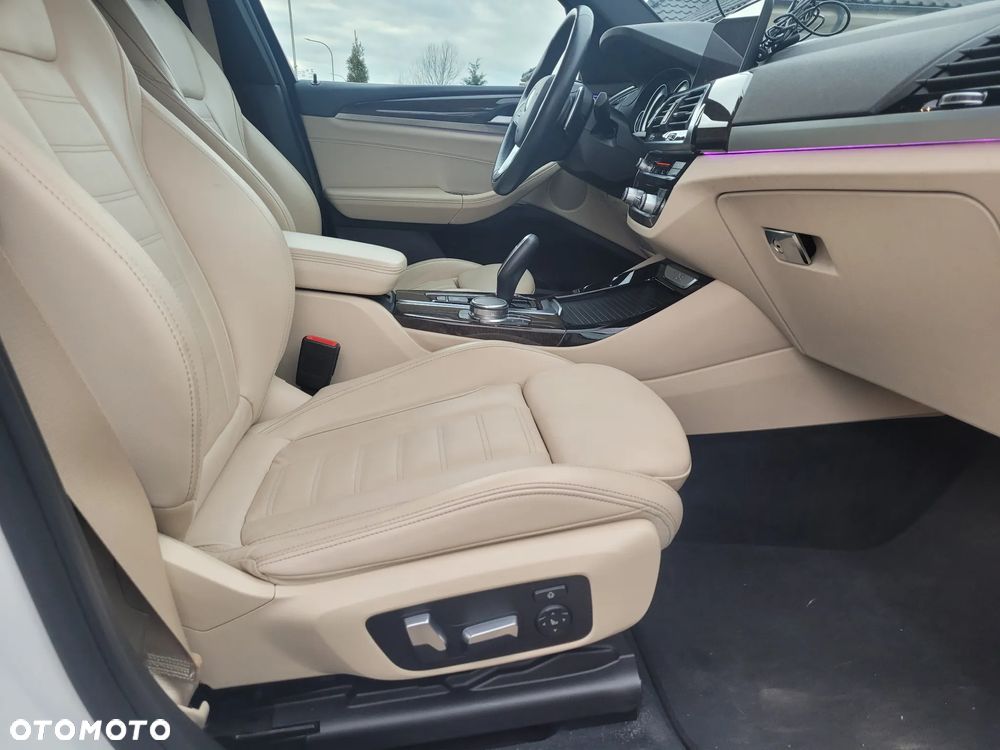 BMW X3 xDrive30i Luxury Line - 4