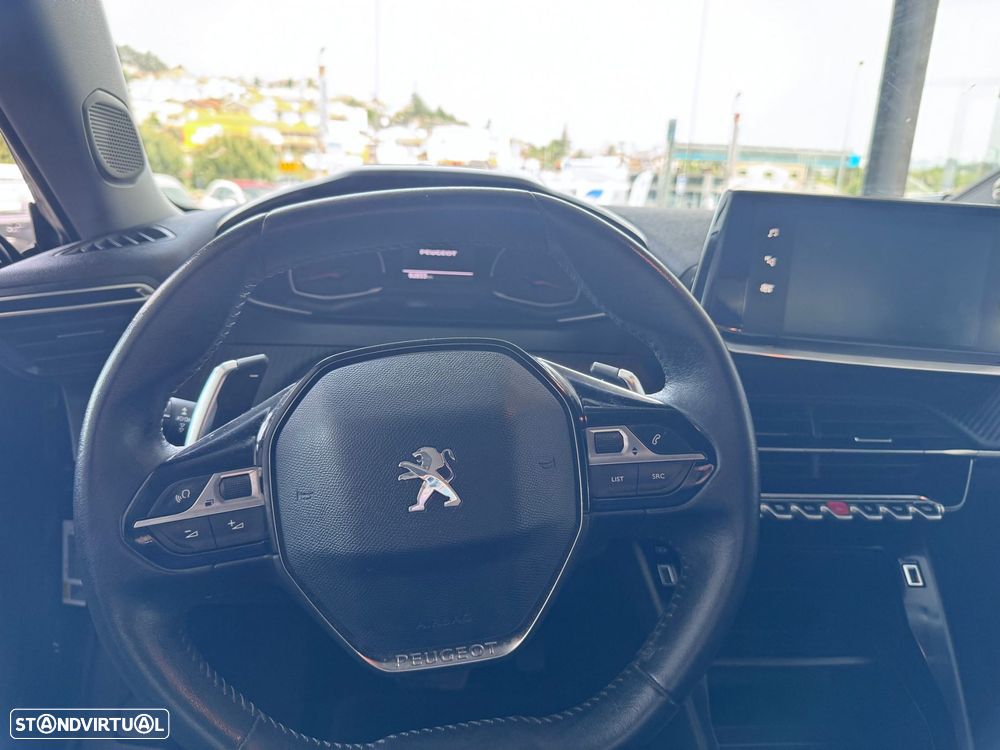 Peugeot 2008 1.2 PureTech Active EAT8 - 9