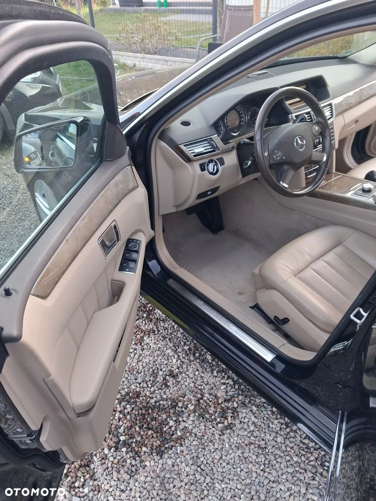 Mercedes-Benz Klasa E 350 CDI 4-Matic BlueEff Avantgarde - 28