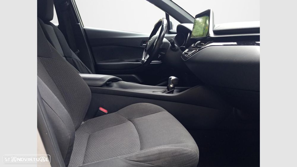 Toyota C-HR 1.8 HSD Comfort - 13
