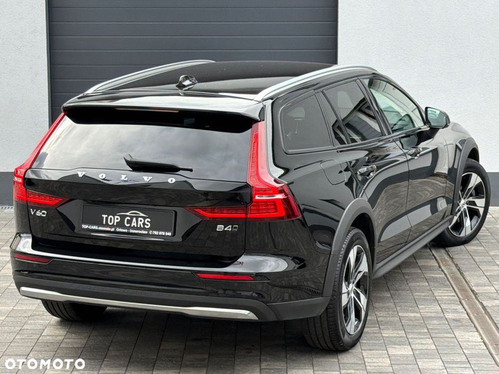 Volvo V60 Cross Country B4 D AWD Geartronic Pro - 29