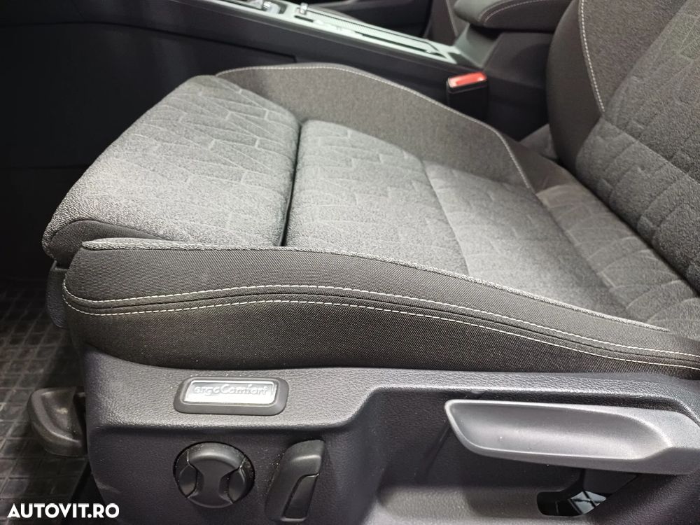 Volkswagen Passat 2.0 TDI DSG Comfortline - 10
