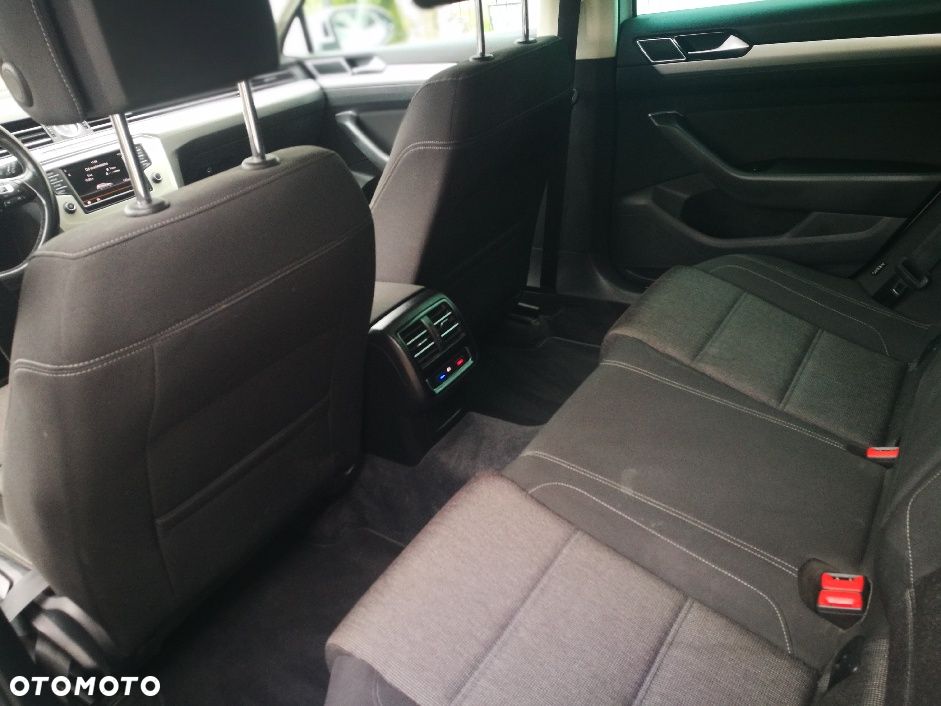 Volkswagen Passat 2.0 TDI SCR (BlueMotion Technology) DSG Comfortline - 10