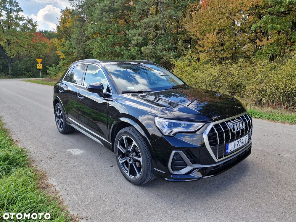 Audi Q3 35 TFSI S-Line - 1
