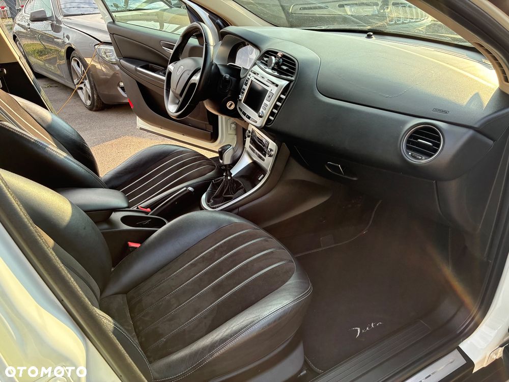 Lancia Delta 1.4 MultiAir 16v Gold - 14