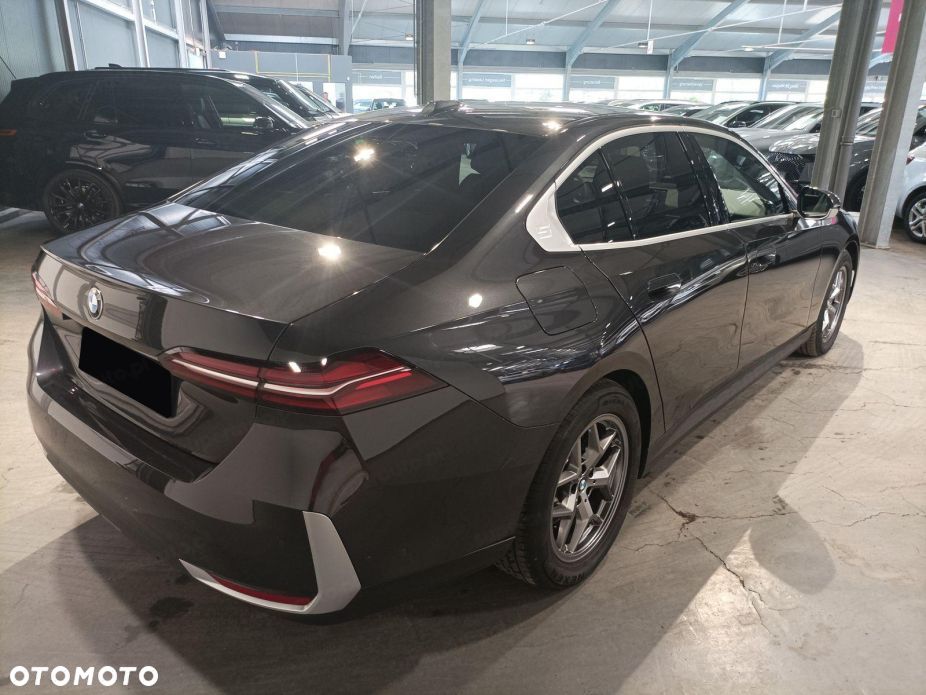BMW Seria 5 2026 photo 3