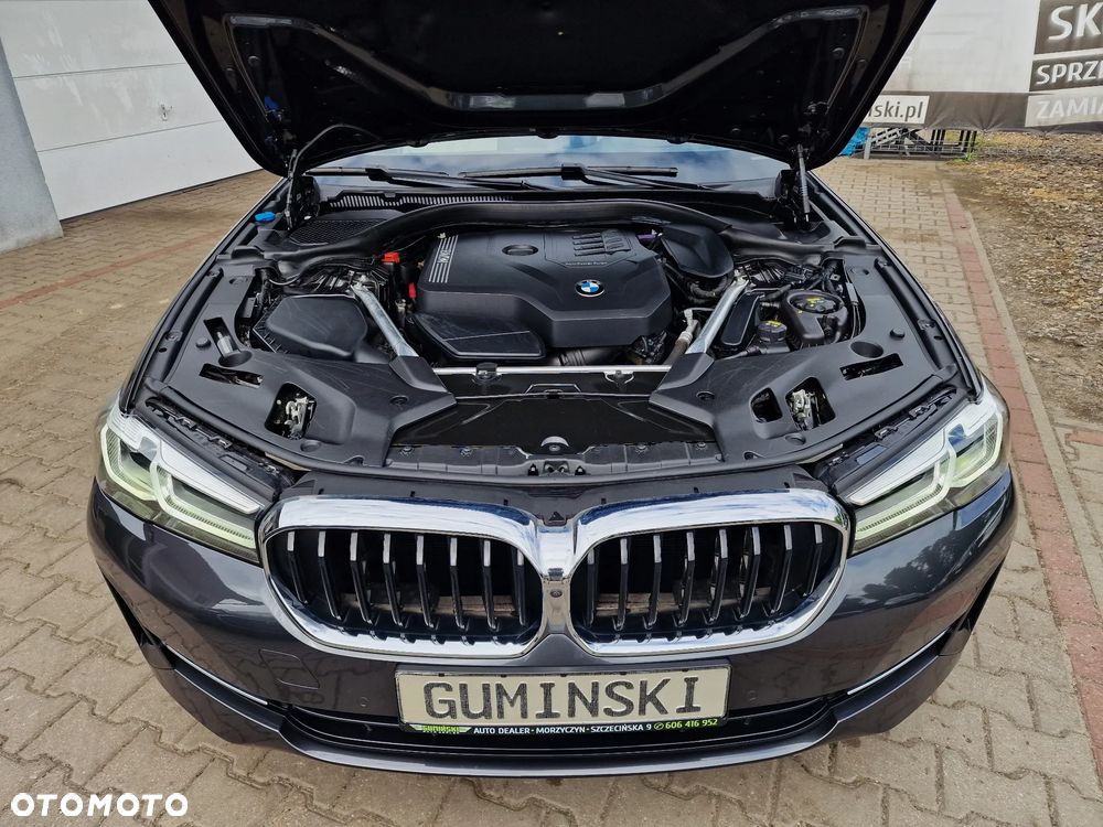 BMW Seria 5 520i mHEV Luxury Line sport - 17