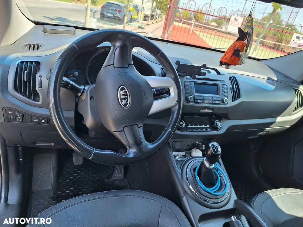 Kia Sportage 1.7 CRDI 2WD Spirit - 16