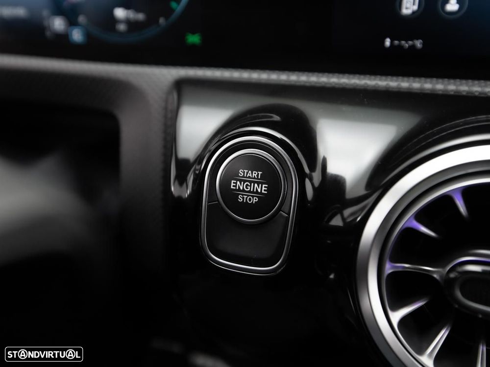 Mercedes-Benz A 250 Limousine - 19