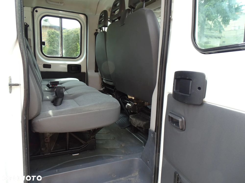 Peugeot Boxer 120 koni ,DOKA DUBEL , 7 miejsc + skrzynia 3m x 2.10m - 9