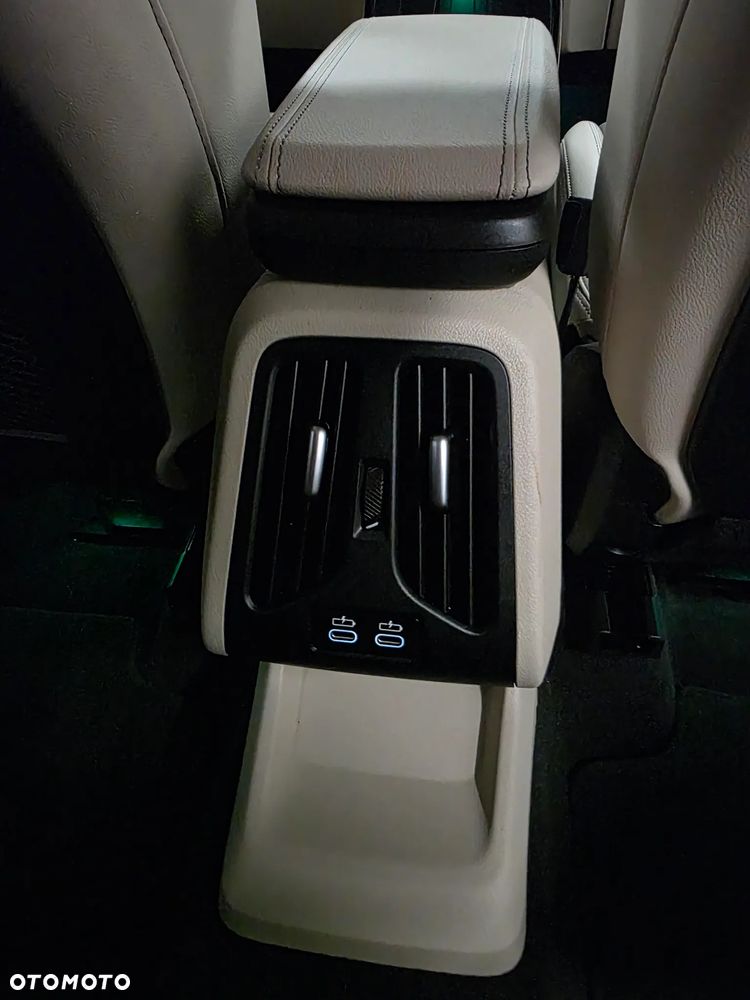 BMW Seria 2 218d Luxury Line sport - 22