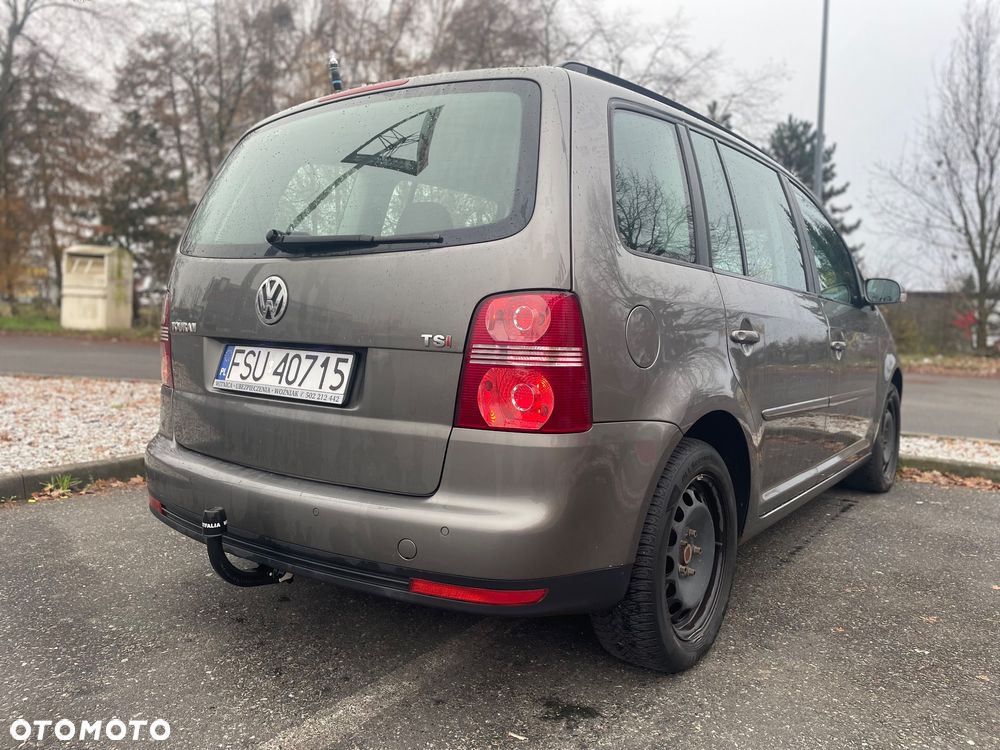 Volkswagen Touran - 5