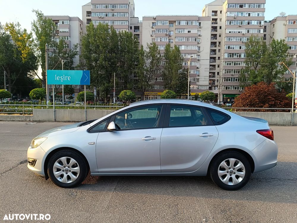 Opel Astra 1.6 CDTI ECOTEC Start/Stop Enjoy - 2