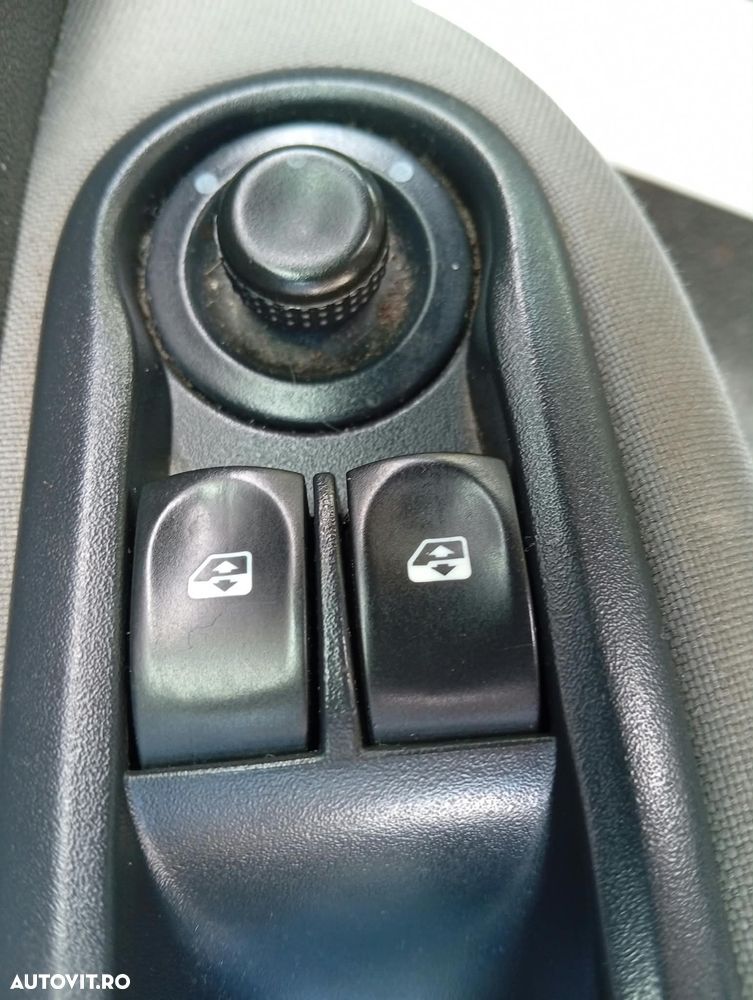 Renault Clio - 10