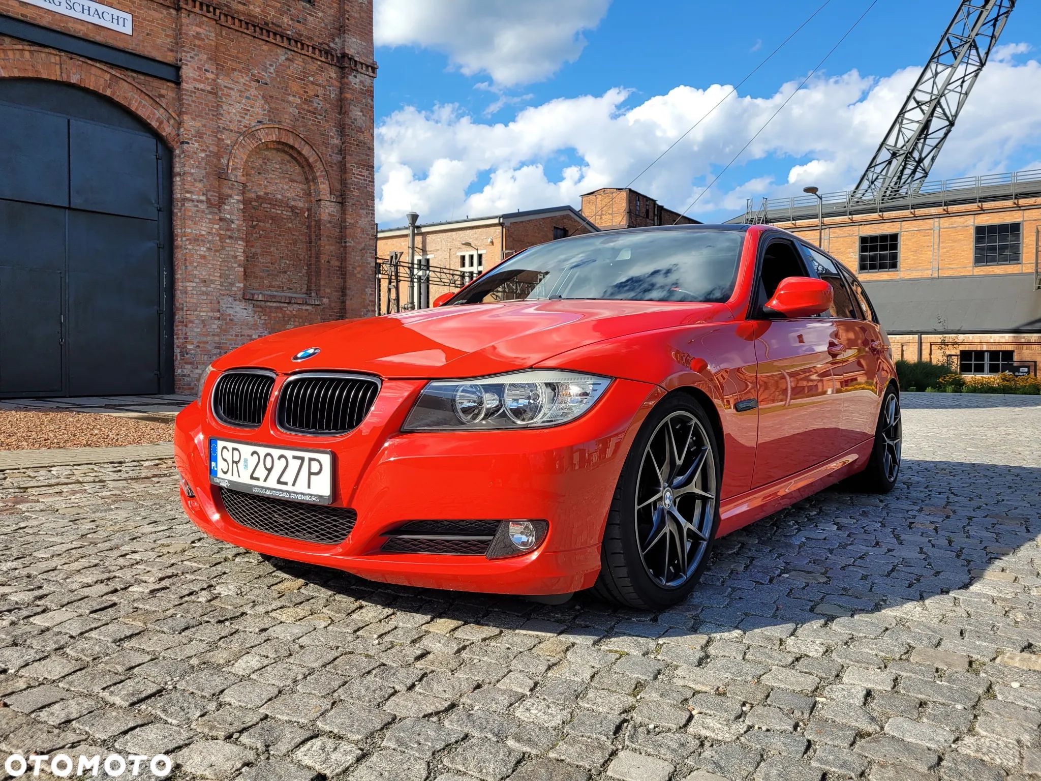 BMW Seria 3 318d Touring - 1