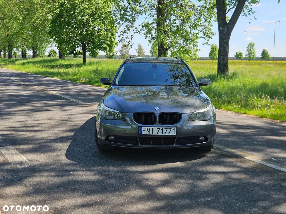 BMW Seria 5 523i - 4