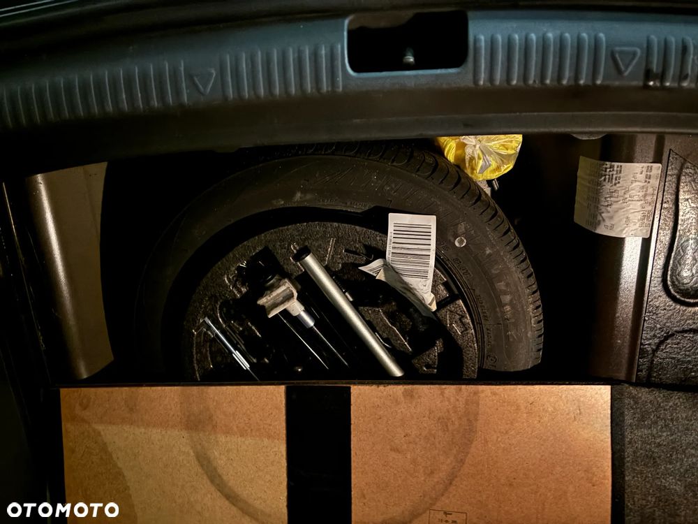 Skoda RAPID Spb 1.2 TSI Ambition - 19