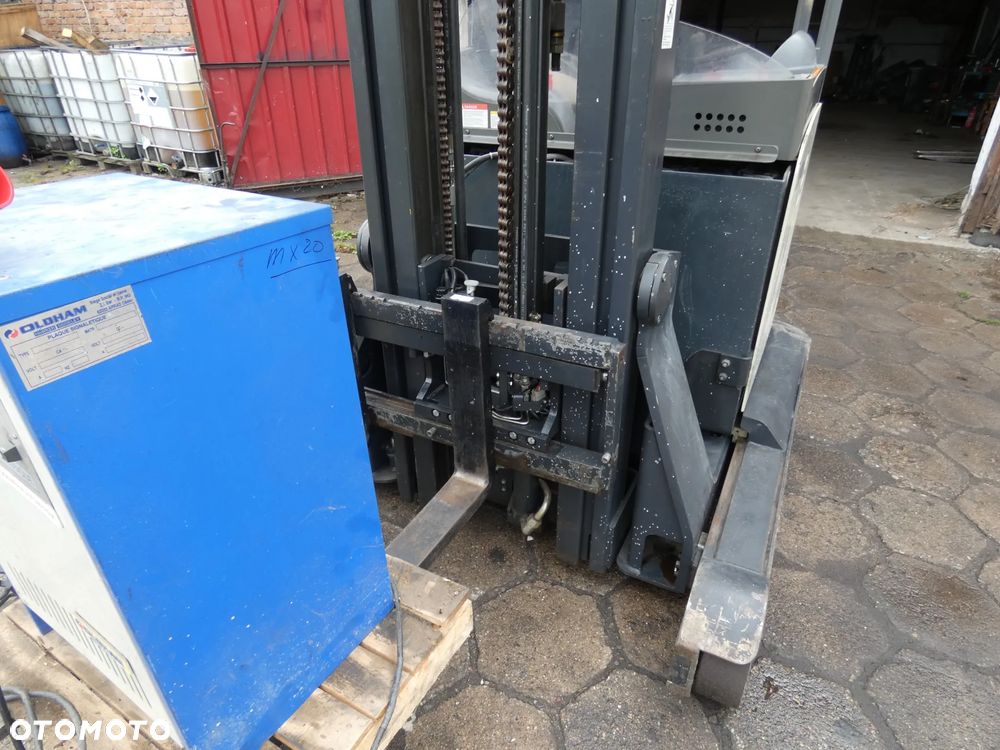 Crown esr 5000 - 9