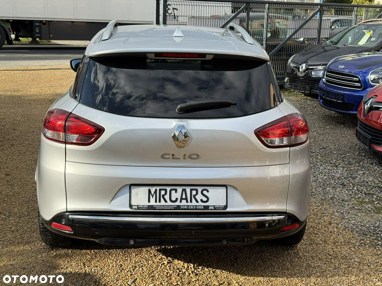 Renault Clio - 11