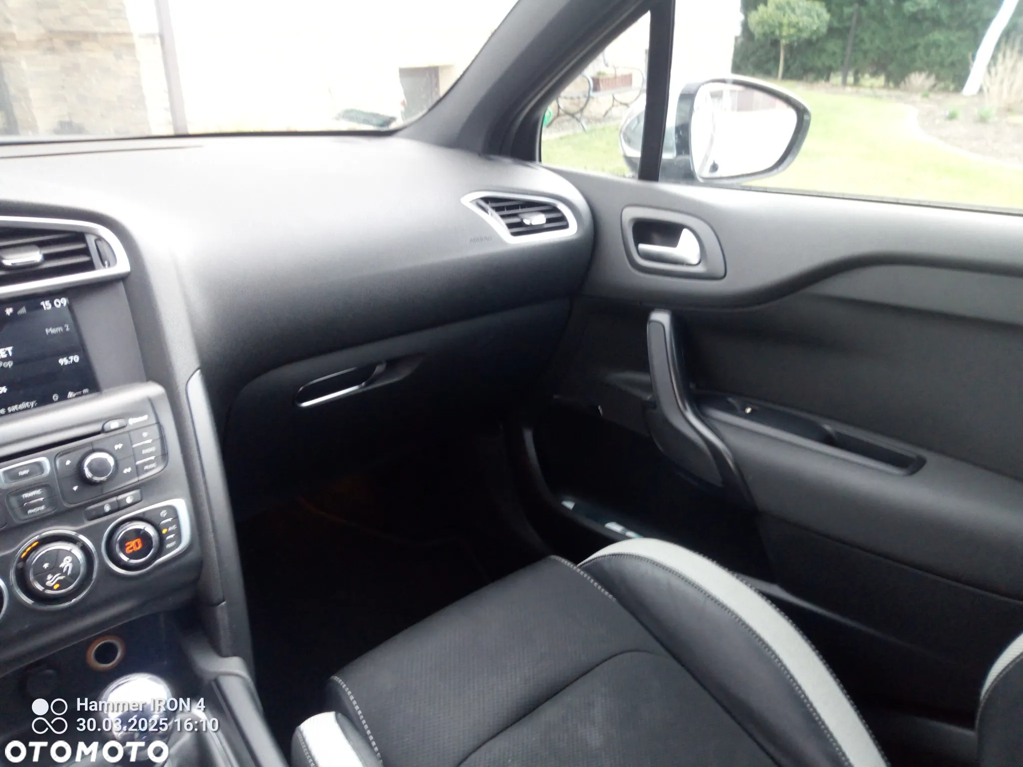 Citroën DS4 e-HDi 115 Chic - 13
