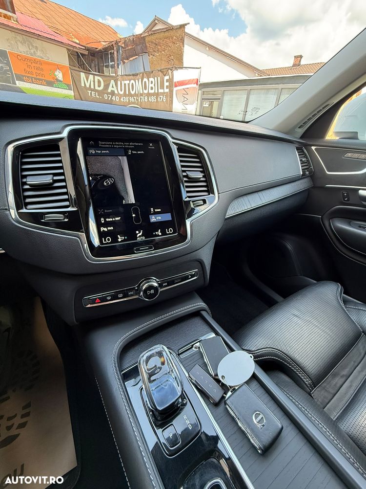 Volvo XC 90 - 9