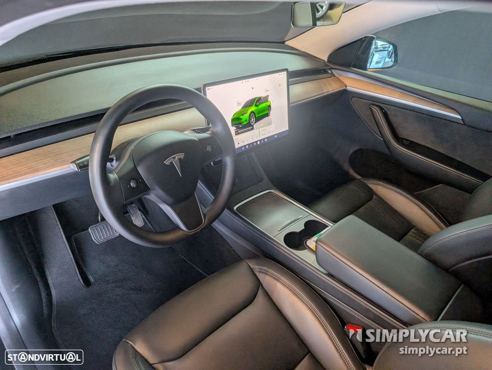 Tesla Model Y - 6