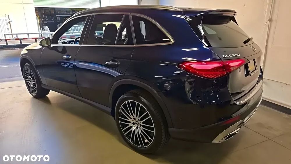 Mercedes-Benz GLC 300 4Matic 9G-TRONIC - 3