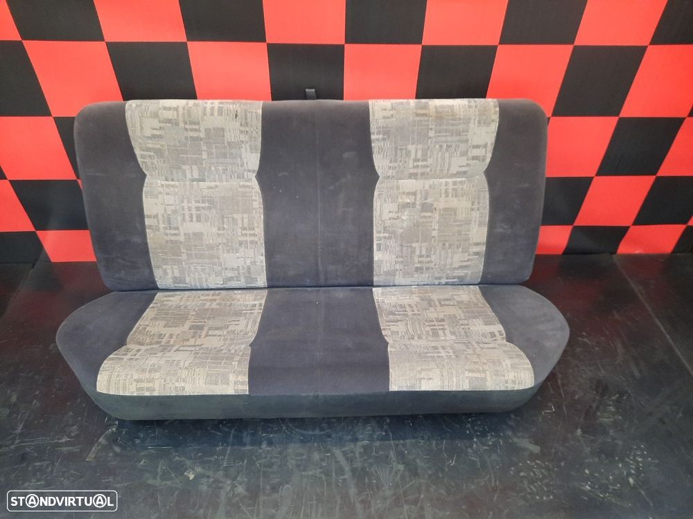 Banco Traseiro  Nissan Navarra (D22) - 1