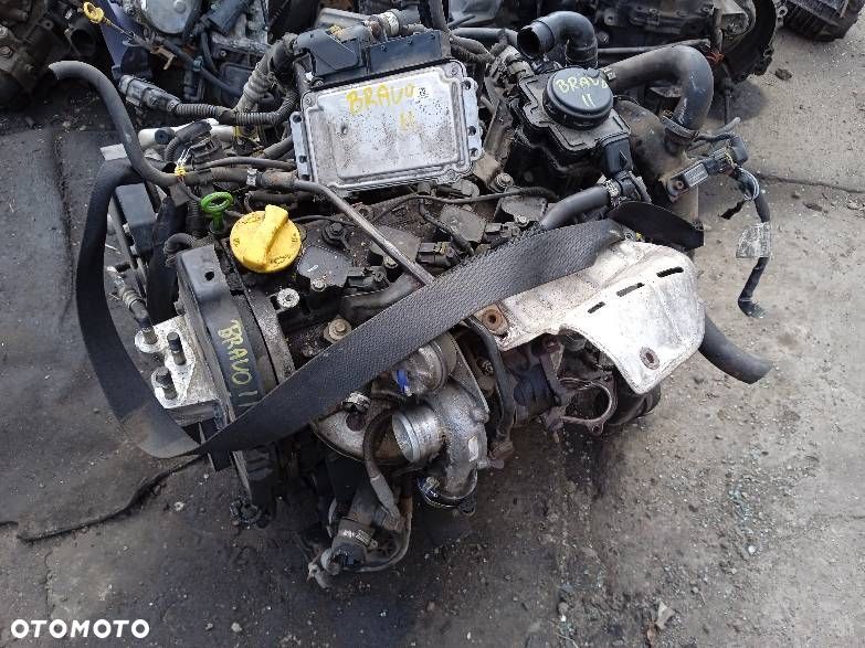 SILNIK BENZYNOWY FIAT BRAVO 2  1.4 T - 1