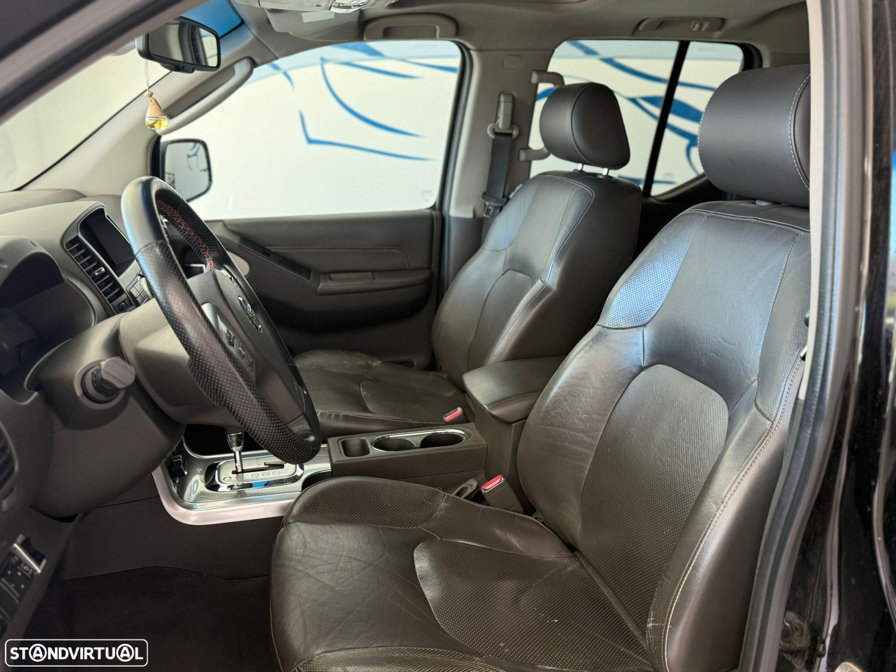 Nissan Navara 2.5 dCi CD LE Hi-Tech +P.Premium AT 4WD - 5