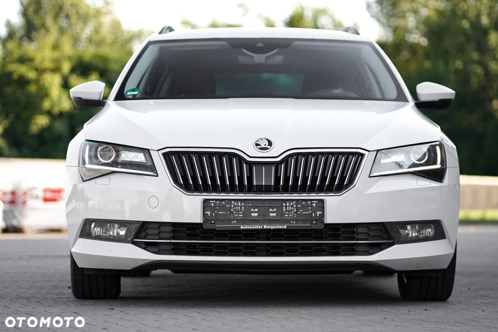 Skoda Superb 2.0 TDI Ambition DSG - 8