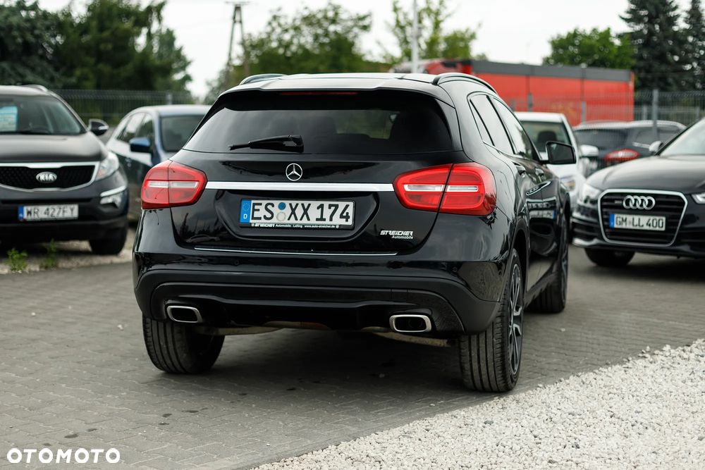 Mercedes-Benz GLA 220 CDI 4Matic 7G-DCT - 10