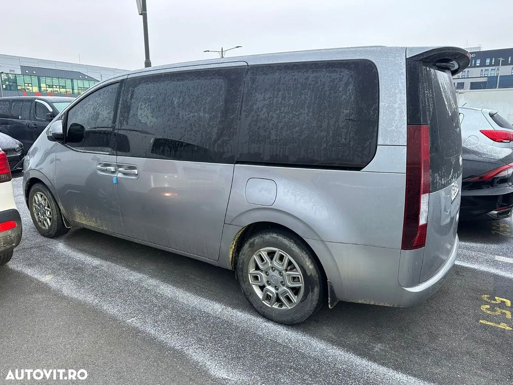 Hyundai Staria 2.2 CRDi Allrad Trend - 4