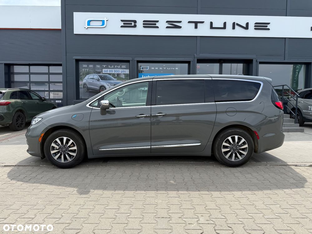 Chrysler Pacifica - 8