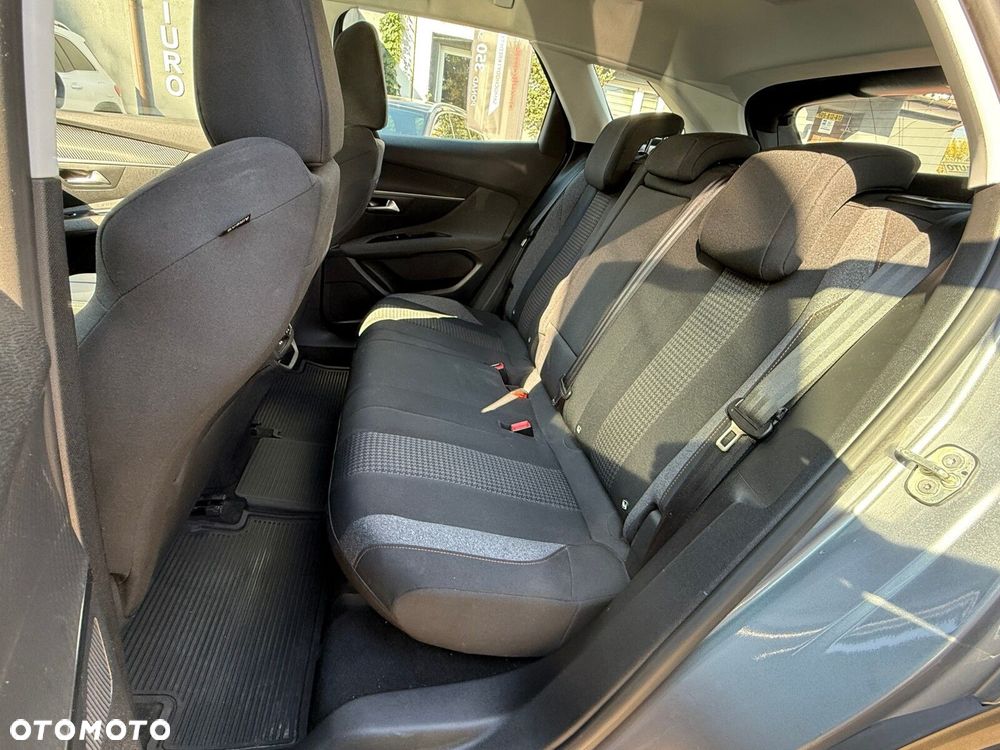 Peugeot 3008 - 11
