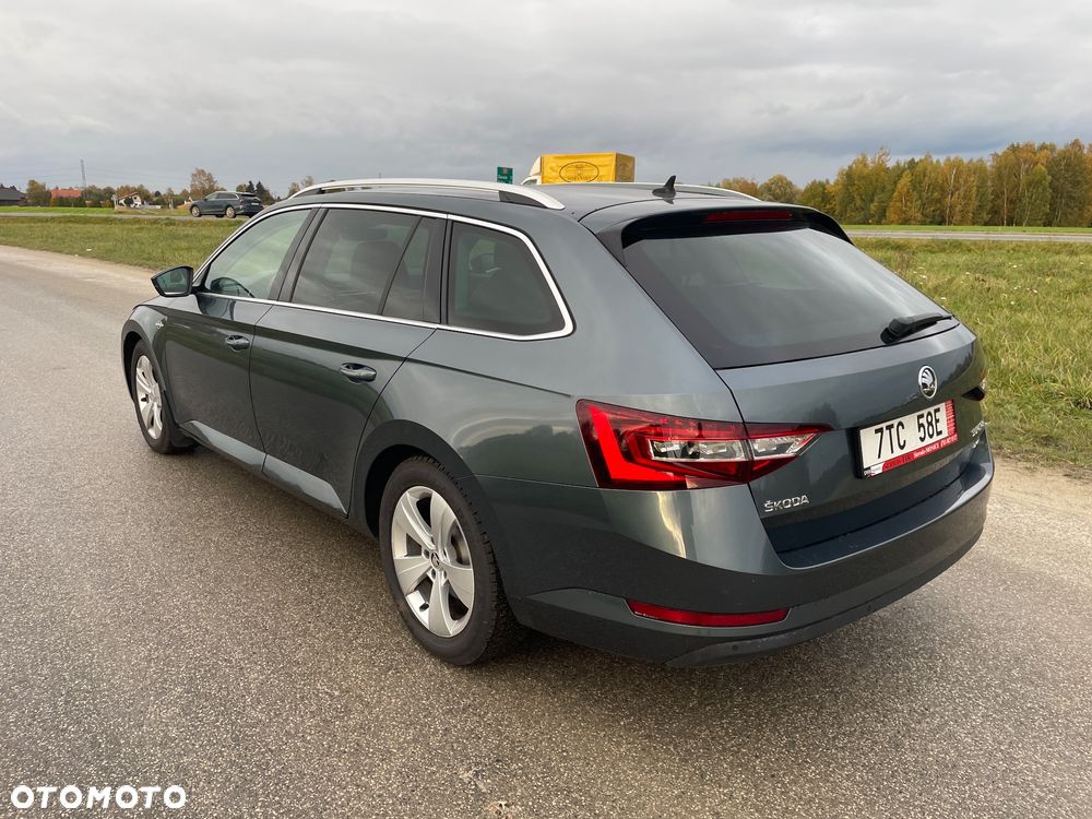 Skoda Superb 2.0 TDI 4x4 DSG L&K - 4