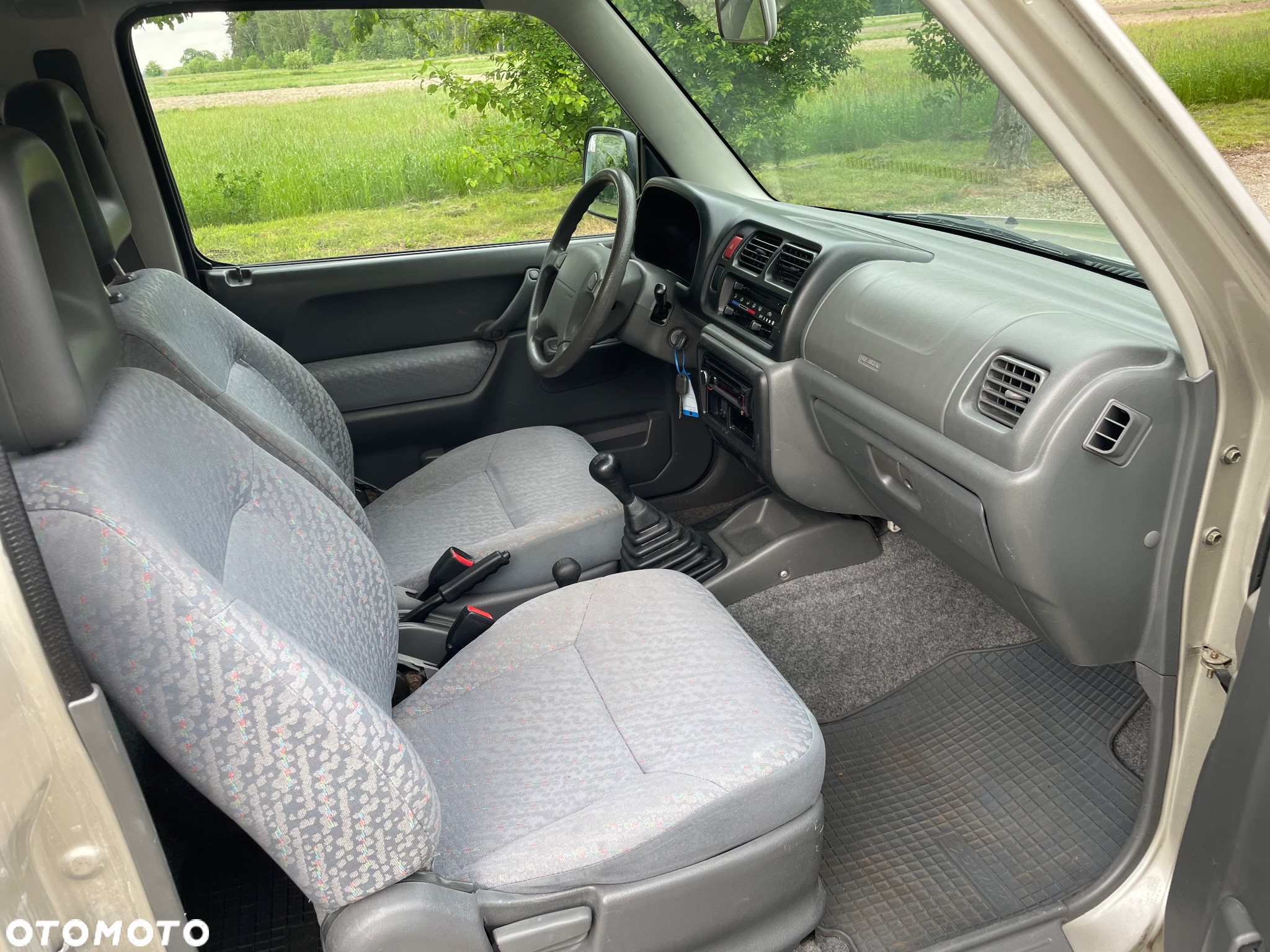 Suzuki Jimny 1.3 - 10