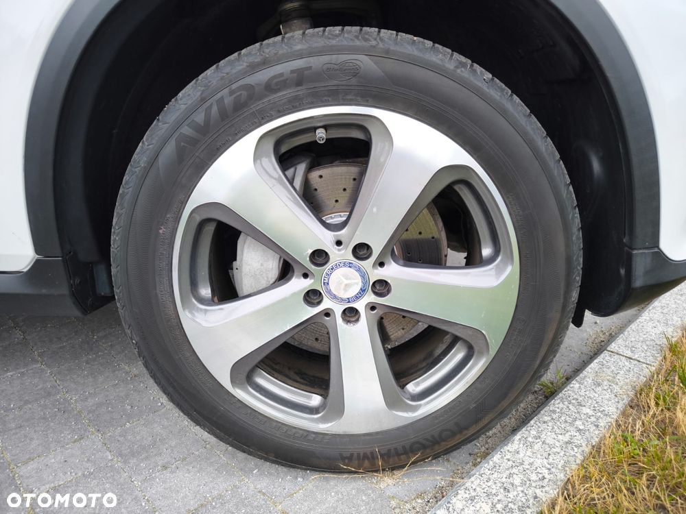 Mercedes-Benz GLC 300 4-Matic - 20