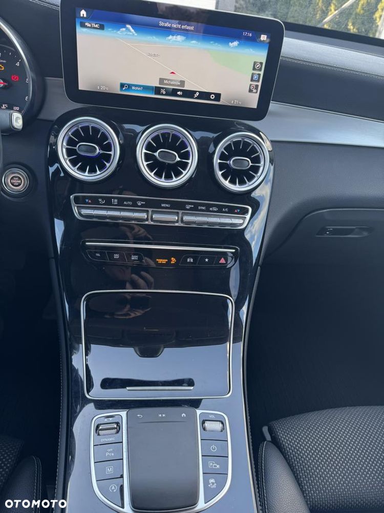 Mercedes-Benz GLC 220 d 4Matic 9G-TRONIC AMG Line - 10