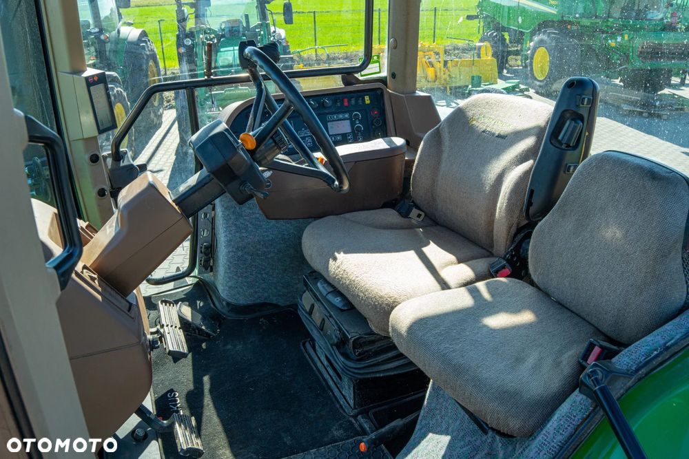 John Deere 7820 - 19