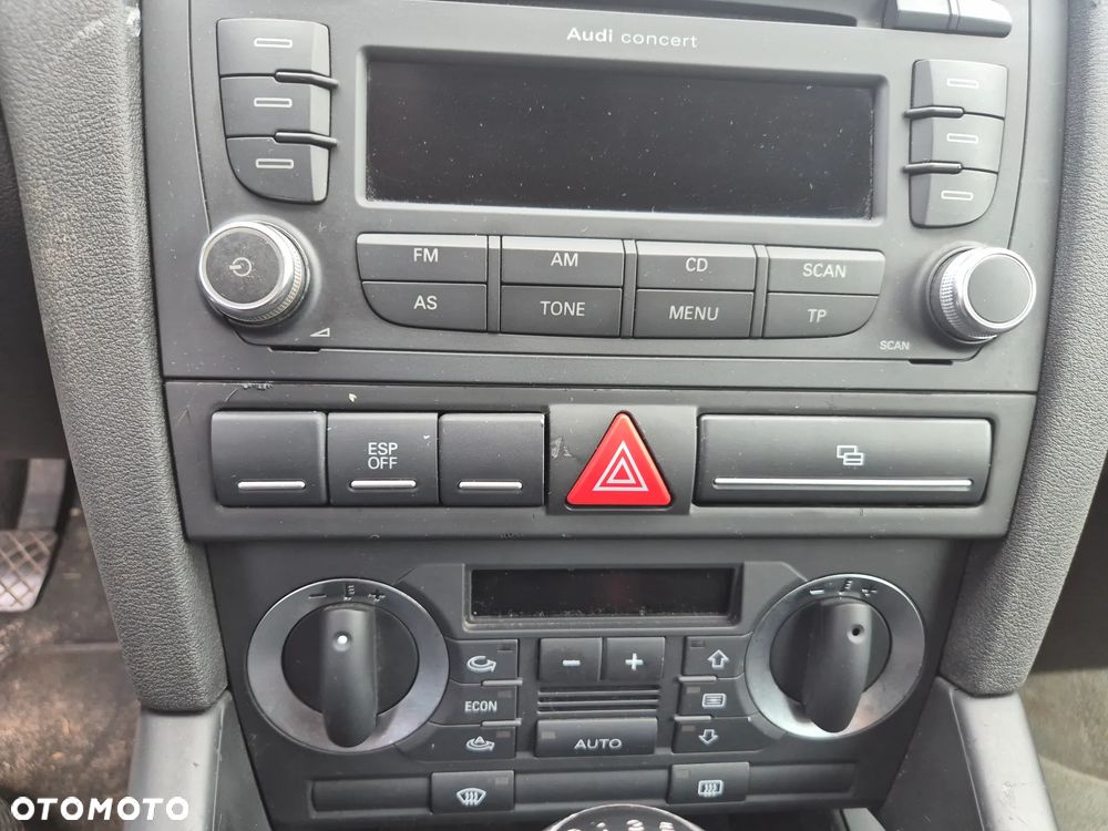 Audi A3 3-drzwiowe 1.6 Ambiente - 18