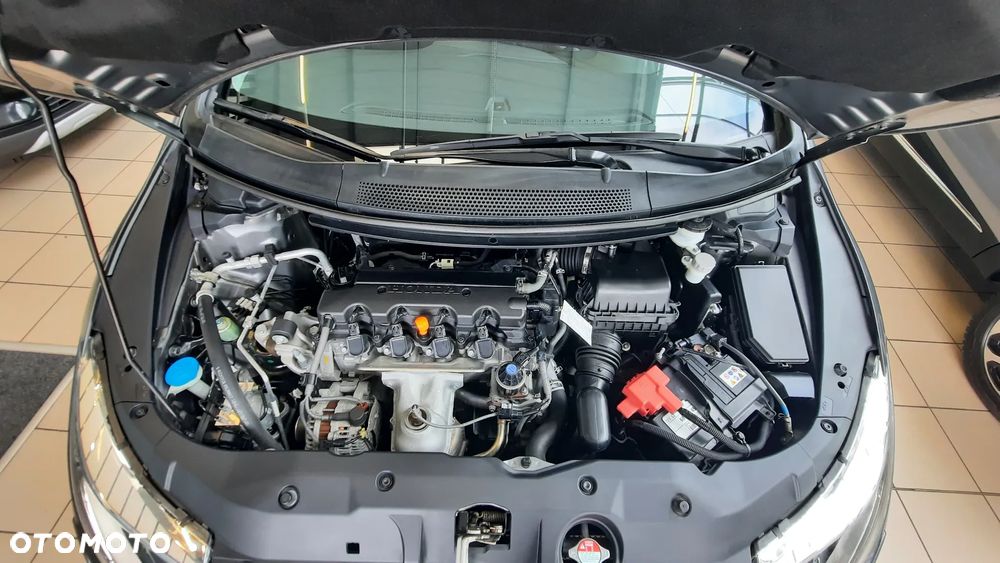 Honda Civic 1.8 Elegance - 34