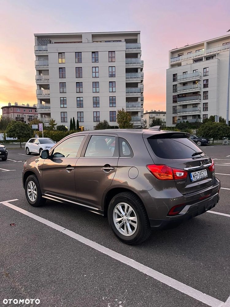 Mitsubishi ASX 1.6 Inform - 11