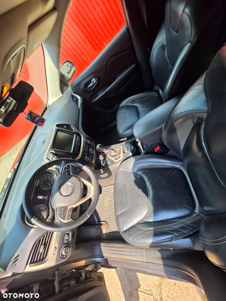 Jeep Cherokee 3.2 V6 Active Drive I Limited - 32