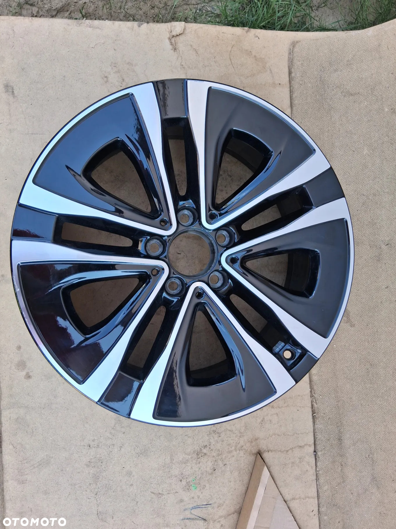 Felga MERCEDES A B CLA KLASA 7,5x18 ET49 5x112 NUMER A1774012700 - 2