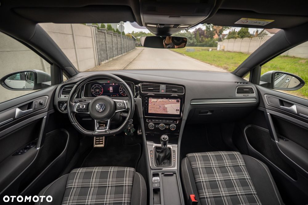 Volkswagen Golf GTD (BlueMotion Technology) - 32