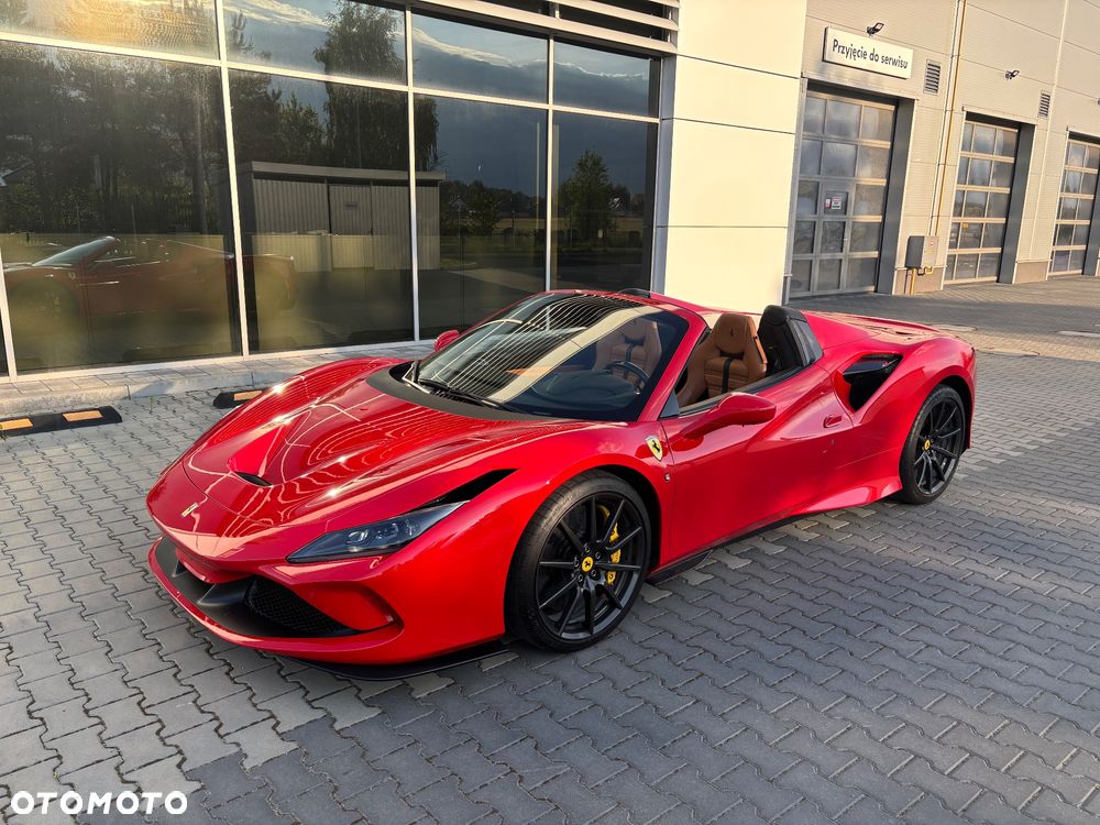 Ferrari F8 Spider - 1