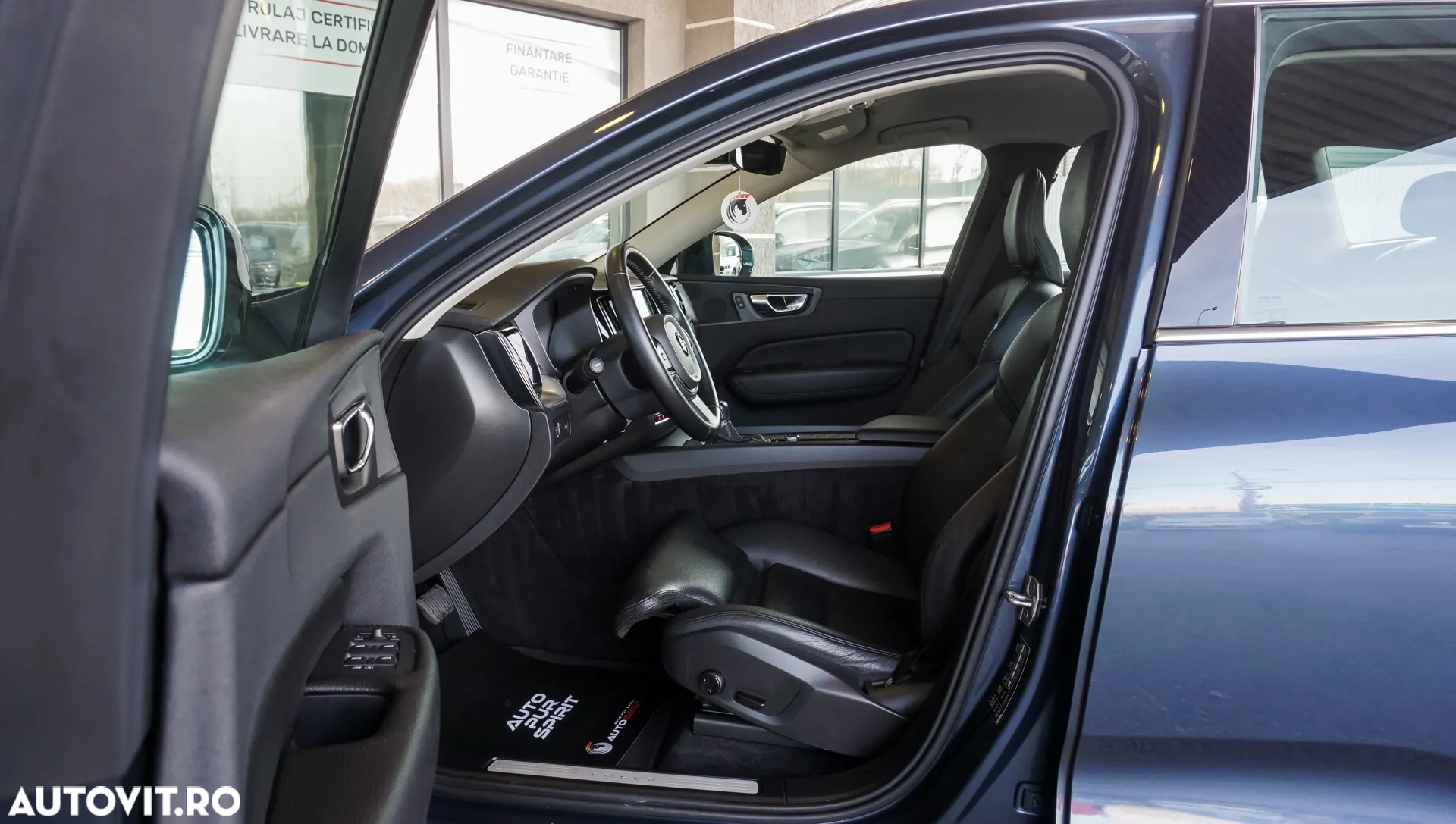Volvo XC 60 T4 Geartronic Momentum - 22